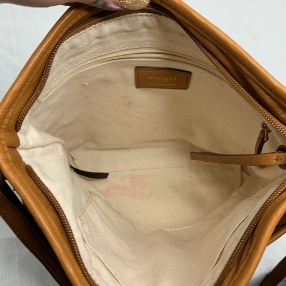 Margot Tan whiskey Leather turnlock crossbodybag - Picture 8 of 9